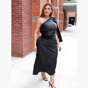 Rebdolls 2X MAKENA SATIN PLEATED ASYMMETRICAL MIDI BODYCON DRESS - BLACK NWT